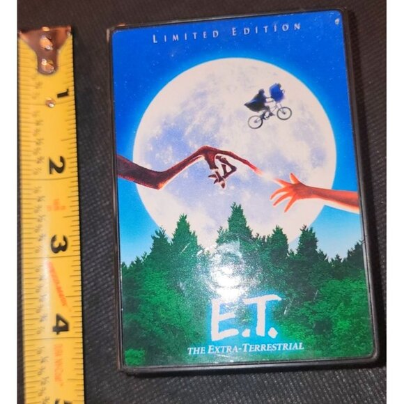 E.T. The Extra-Terrestrial Limited Edition VHS Tape Toy Universal Light Up - Picture 2 of 11